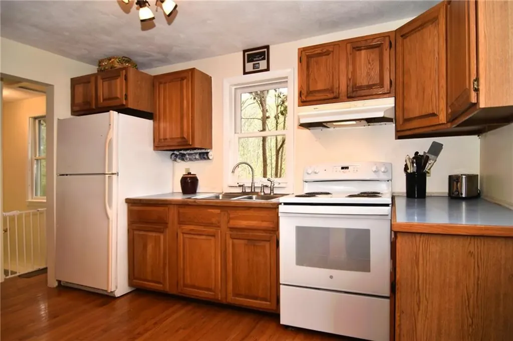 390 Pendar Road North Kingstown RI 02852