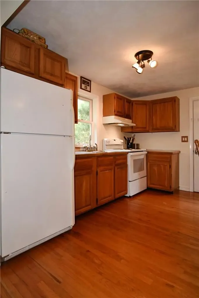 390 Pendar Road North Kingstown RI 02852