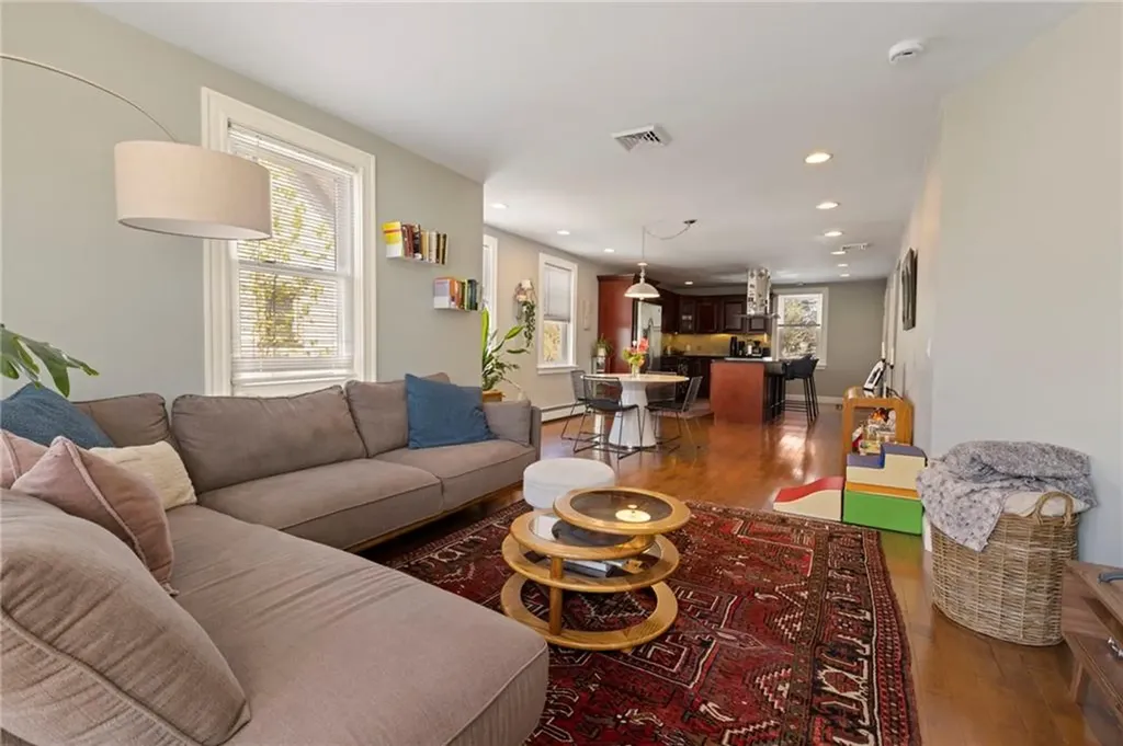 88 10th Street Providence RI 02906