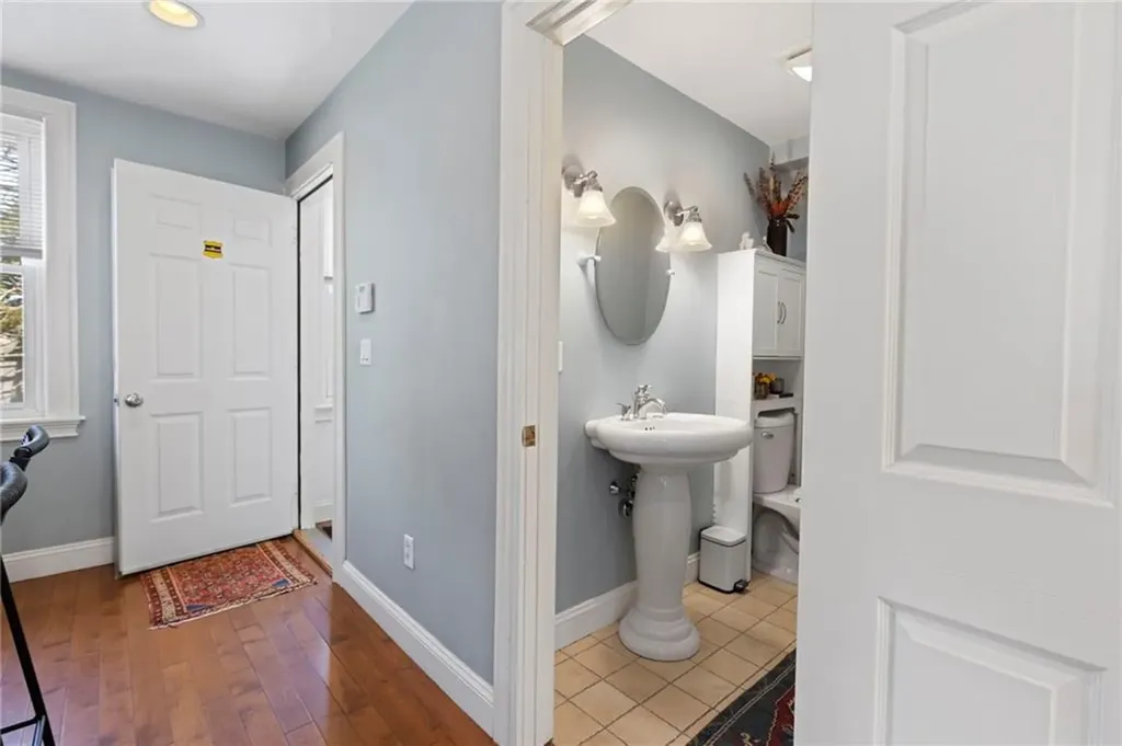 88 10th Street Providence RI 02906