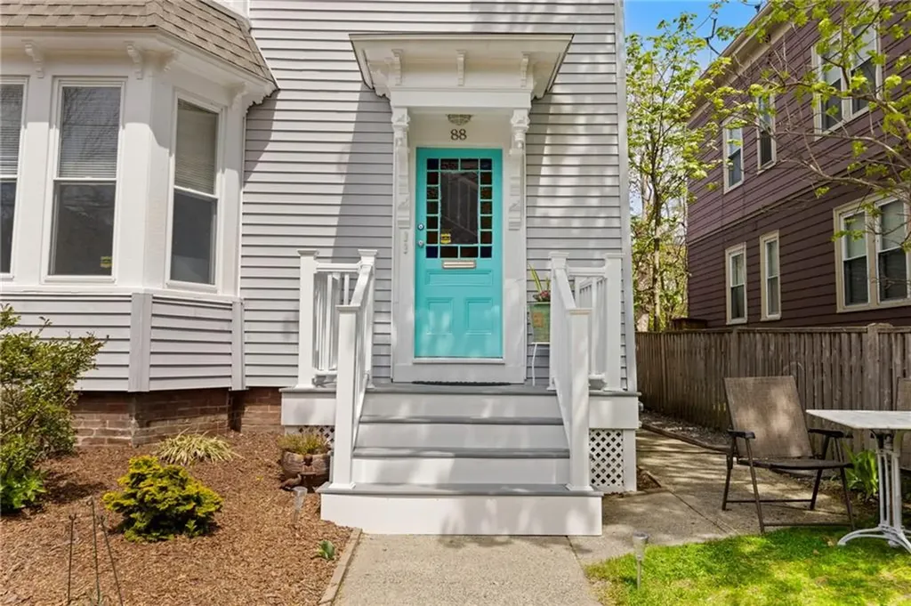 88 10th Street Providence RI 02906