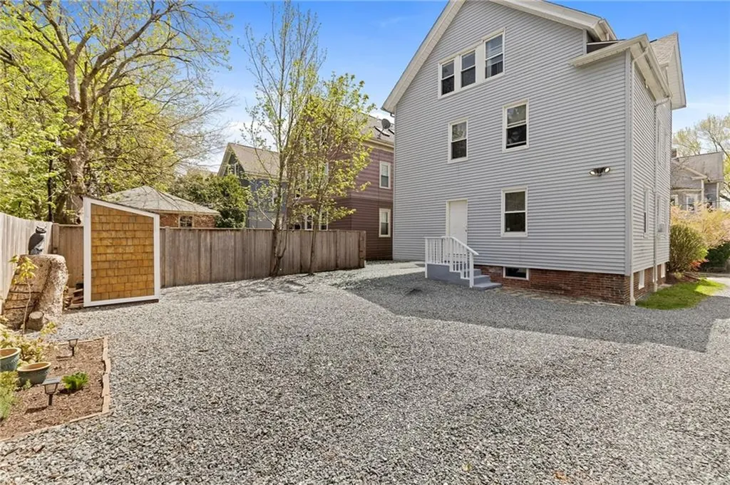 88 10th Street Providence RI 02906