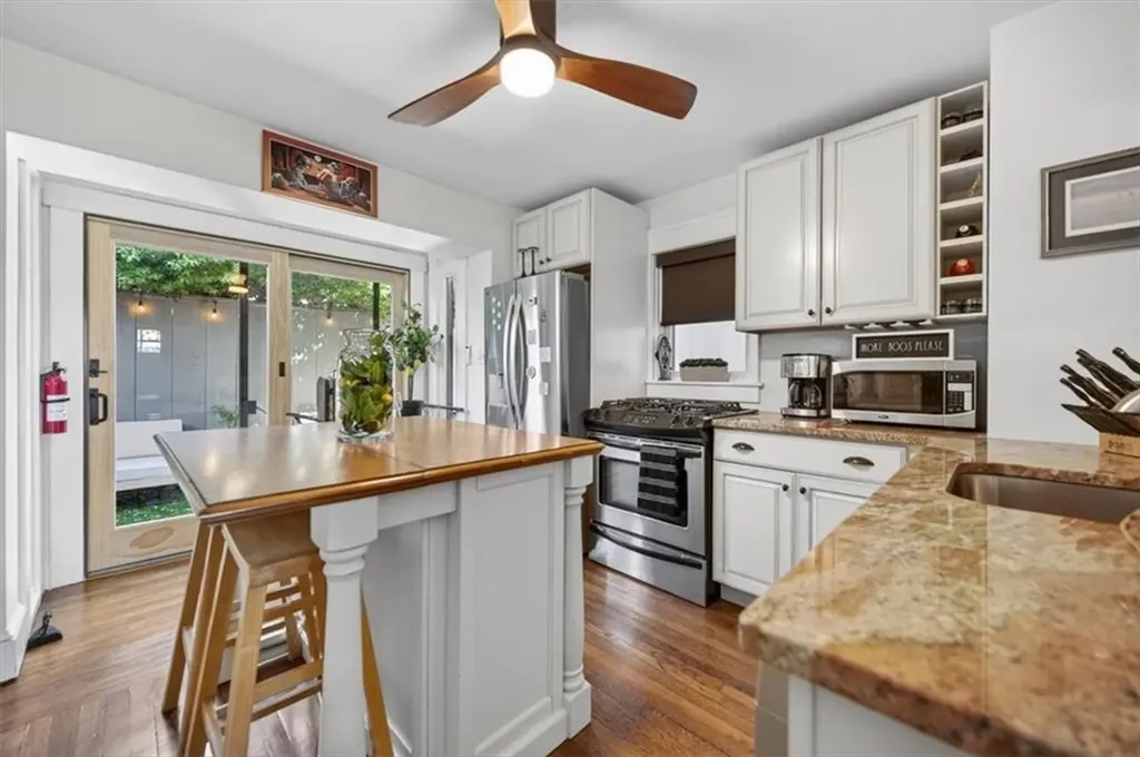 494 Thames St Street Newport RI 02840