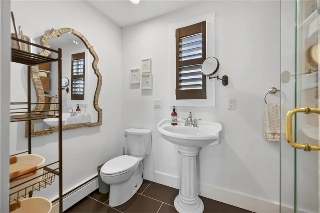 494 Thames St Street Newport RI 02840