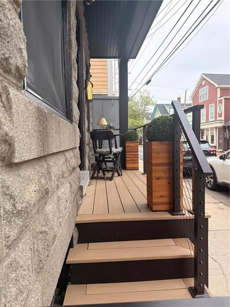 494 Thames St Street Newport RI 02840