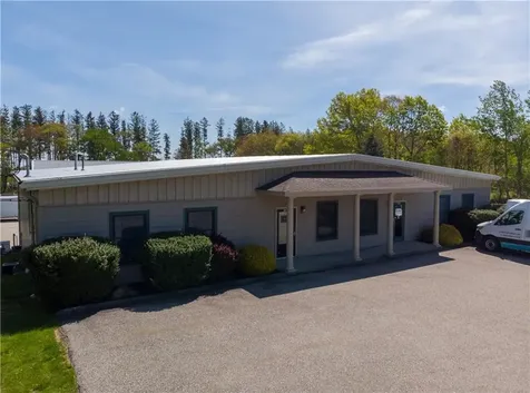 376 Dry Bridge Road North Kingstown RI 02852
