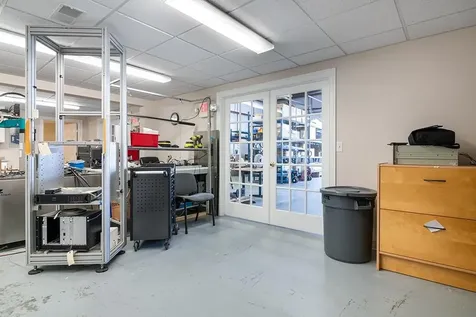 376 Dry Bridge Road North Kingstown RI 02852