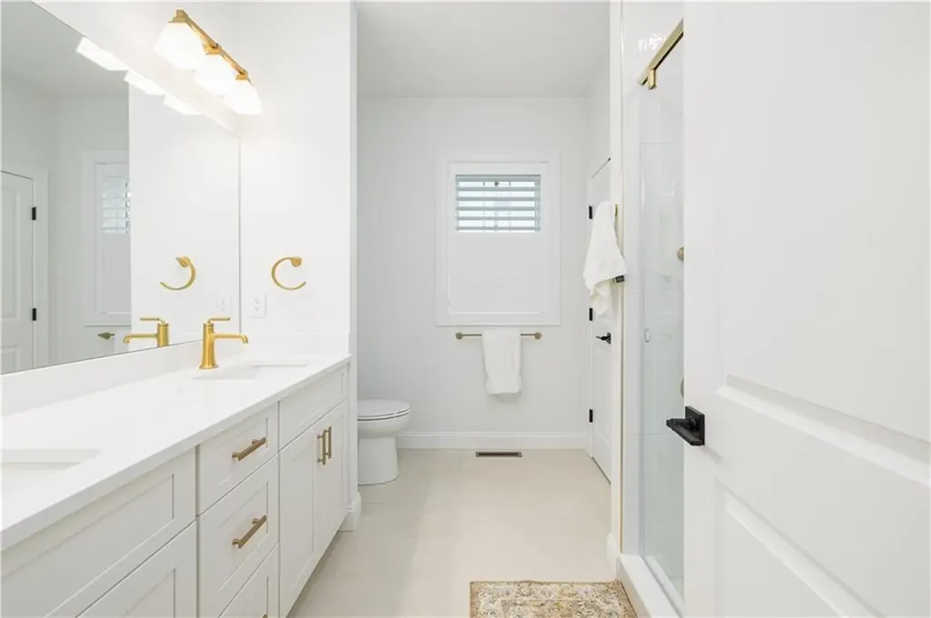 124 Oak Street South Kingstown RI 02879