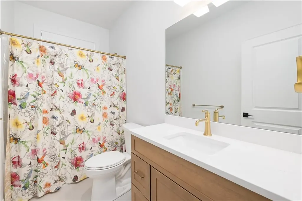 124 Oak Street South Kingstown RI 02879