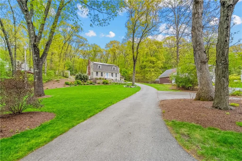 17 Will Croft Street Cumberland RI 02864