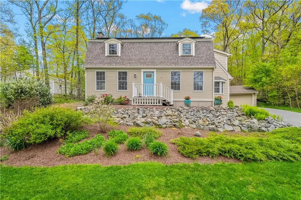 17 Will Croft Street Cumberland RI 02864