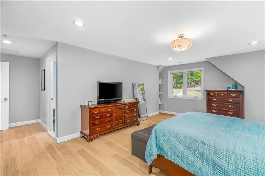 17 Will Croft Street Cumberland RI 02864