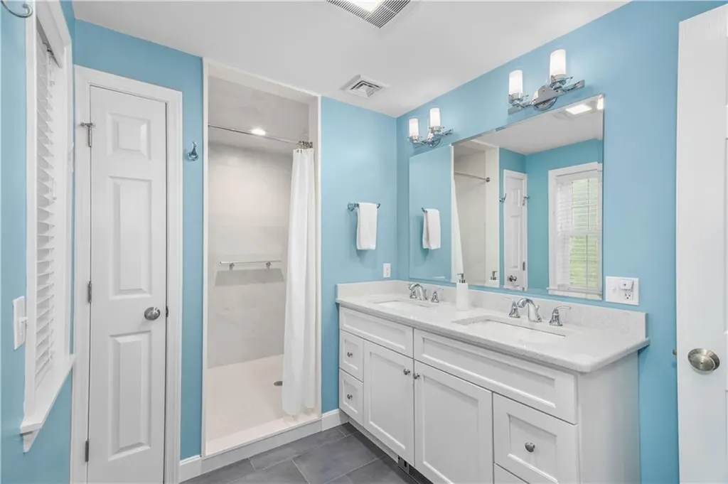 17 Will Croft Street Cumberland RI 02864