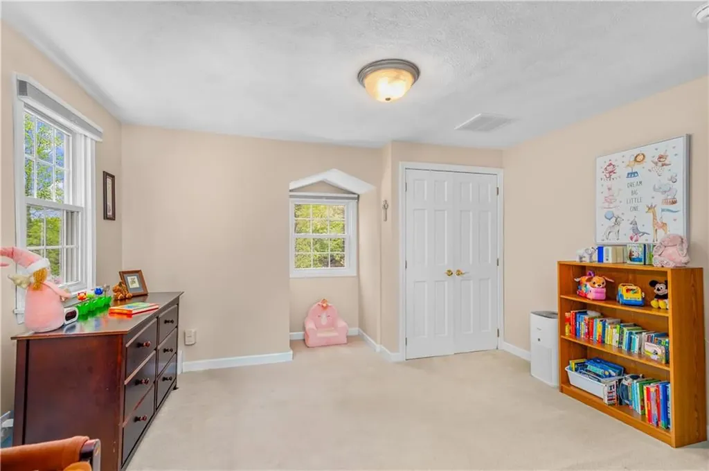 17 Will Croft Street Cumberland RI 02864