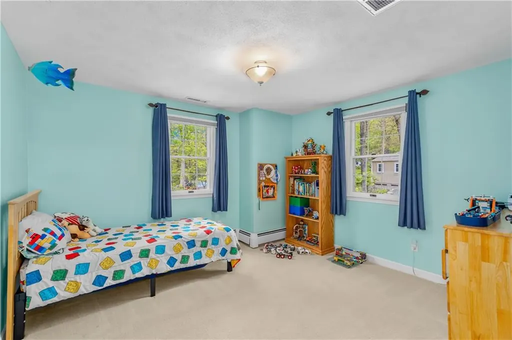 17 Will Croft Street Cumberland RI 02864