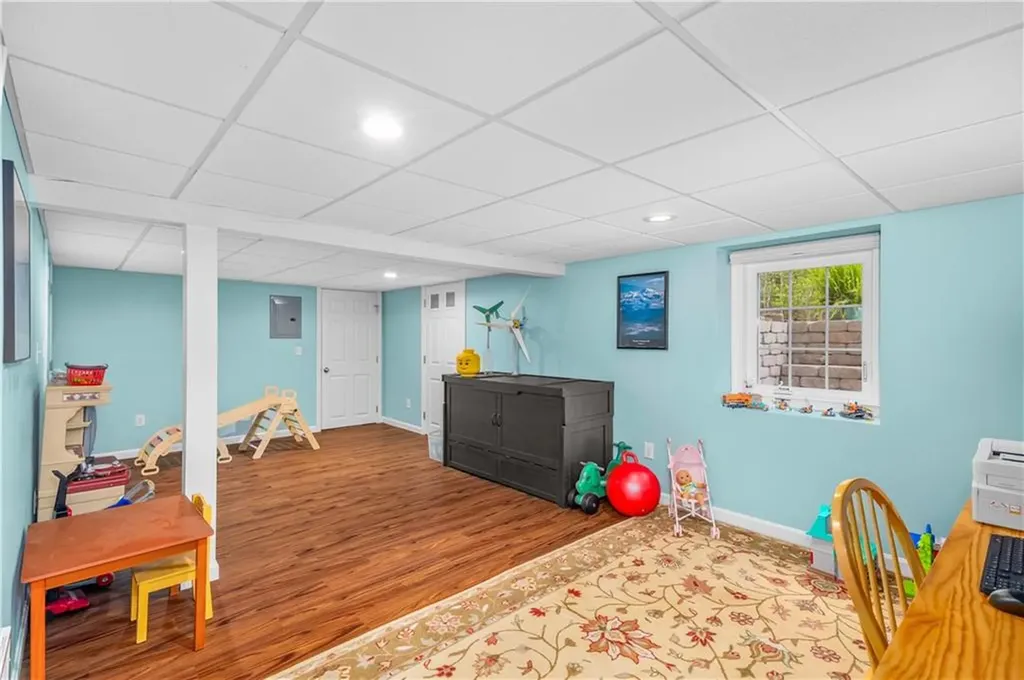 17 Will Croft Street Cumberland RI 02864