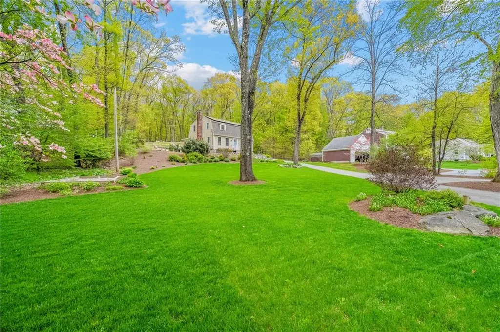 17 Will Croft Street Cumberland RI 02864