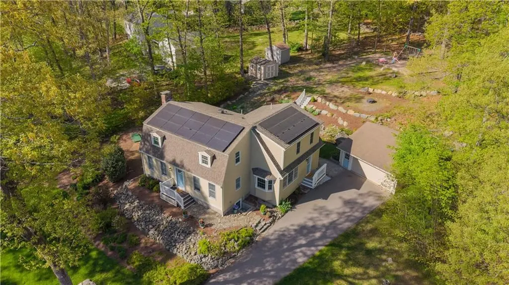 17 Will Croft Street Cumberland RI 02864