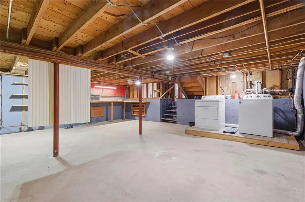 35 Superior View Boulevard North Providence RI 02911