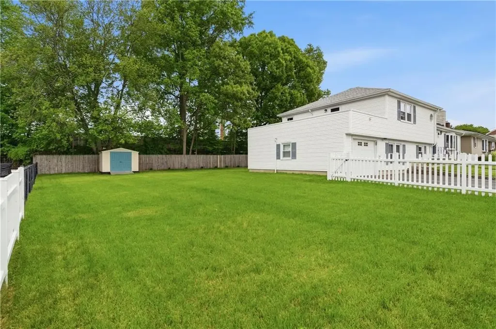 35 Superior View Boulevard North Providence RI 02911