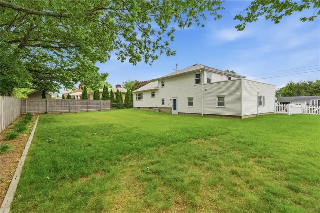 35 Superior View Boulevard North Providence RI 02911