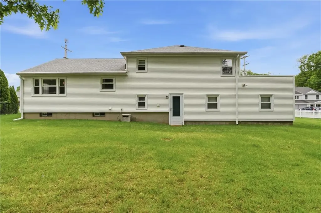 35 Superior View Boulevard North Providence RI 02911