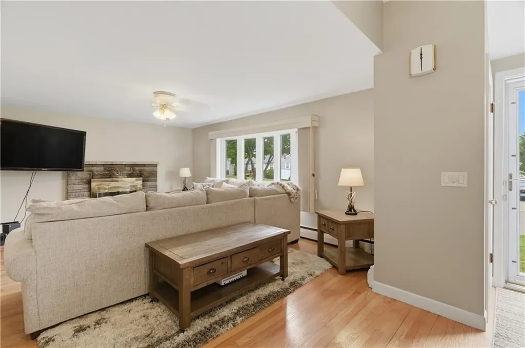 35 Superior View Boulevard North Providence RI 02911
