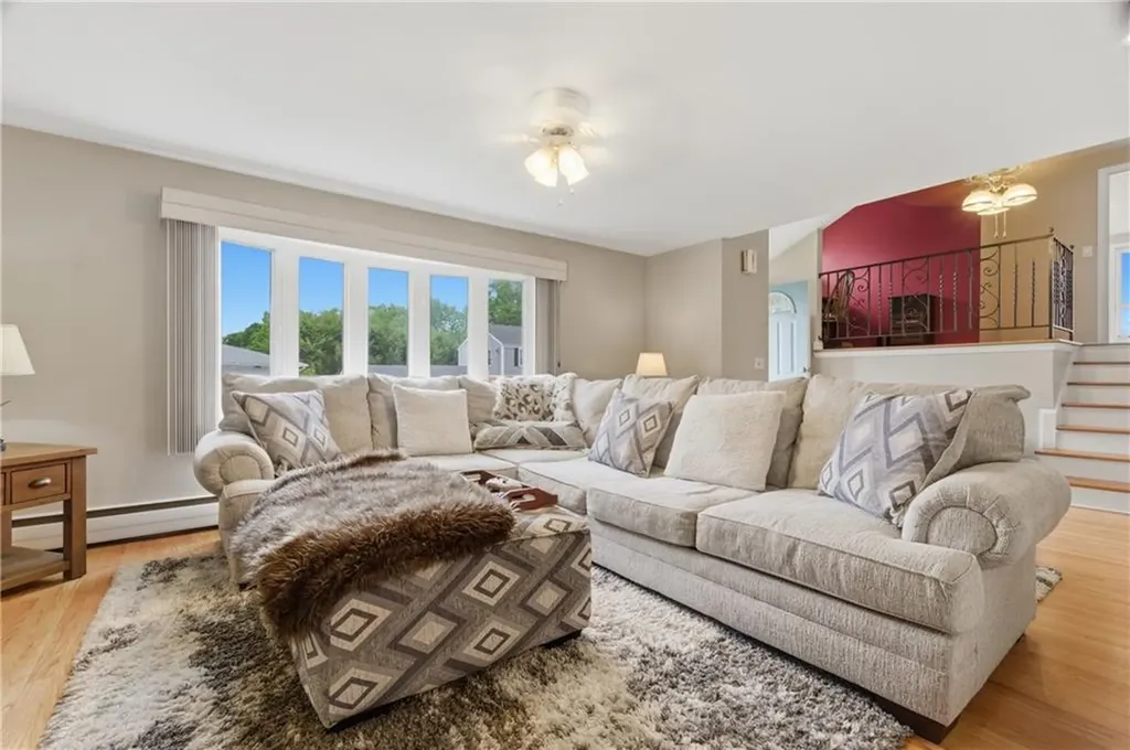 35 Superior View Boulevard North Providence RI 02911