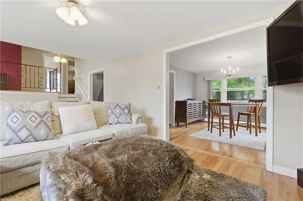 35 Superior View Boulevard North Providence RI 02911