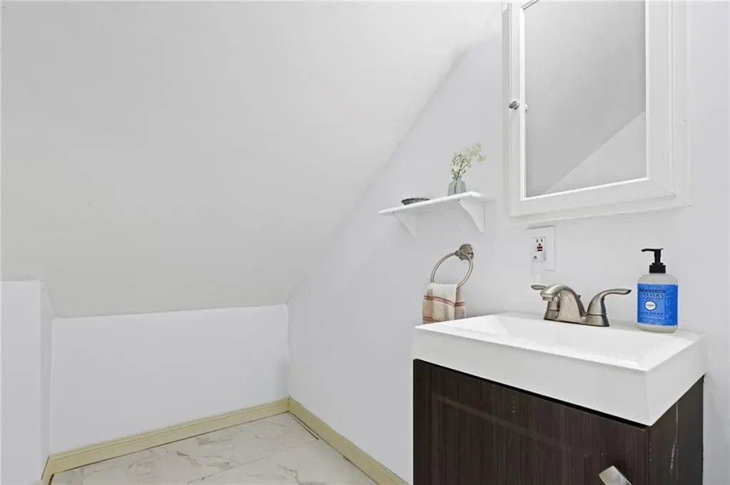 30 Sherwood Street Providence RI 02908