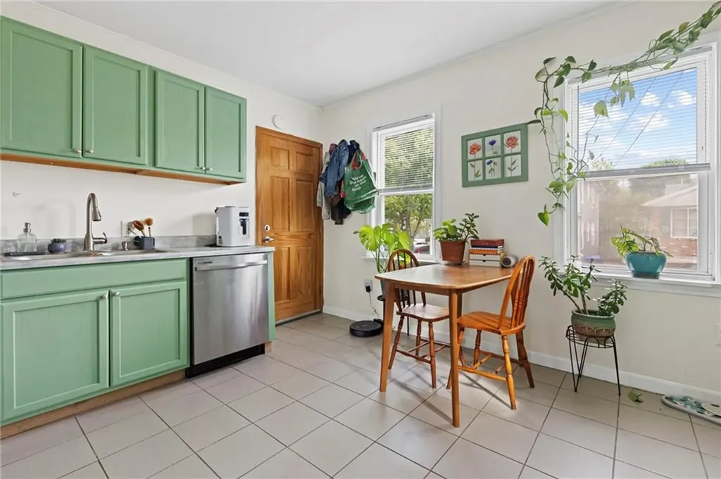 30 Sherwood Street Providence RI 02908