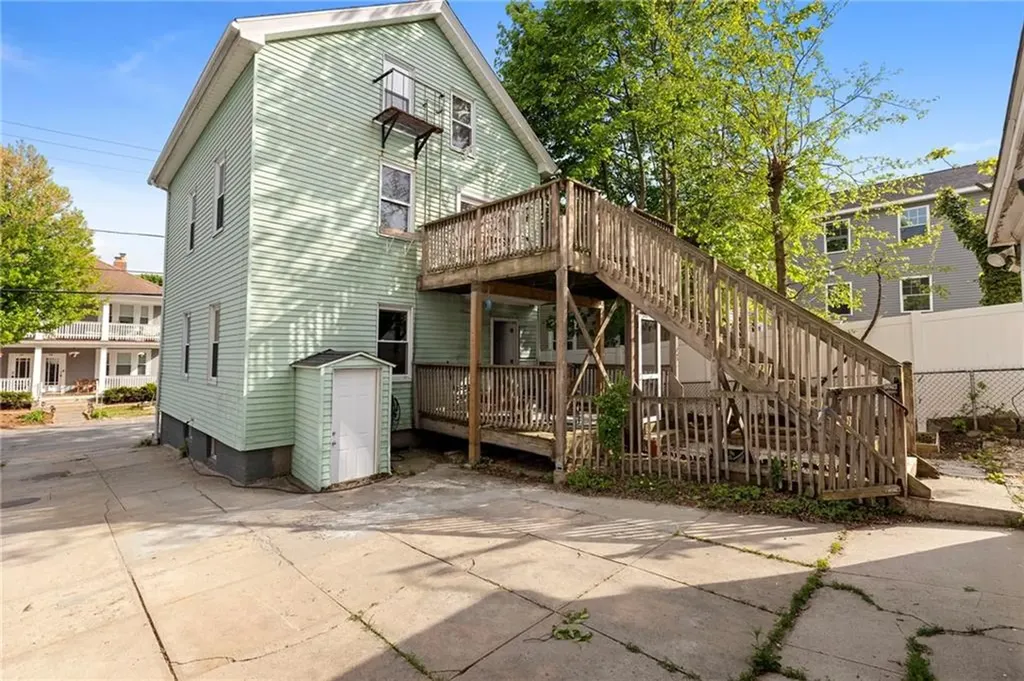 30 Sherwood Street Providence RI 02908