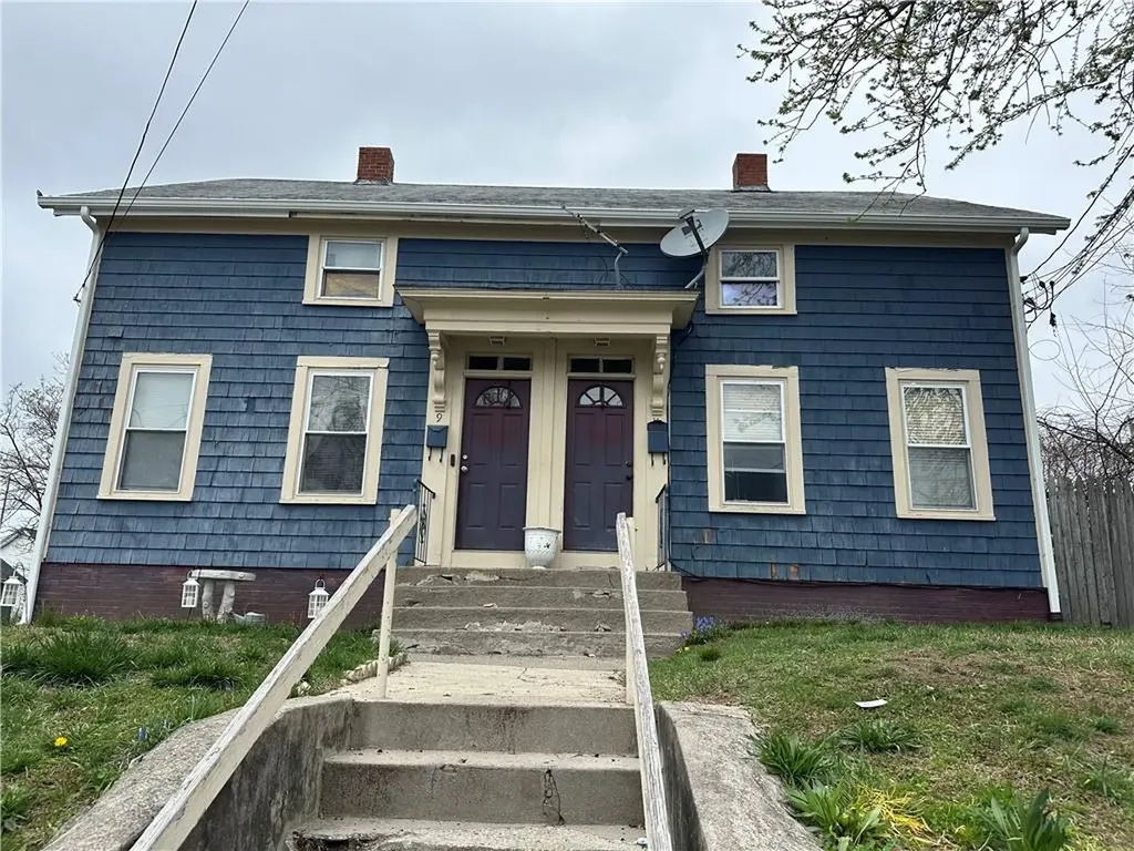 9 11 Nelson Street East Providence RI 02916
