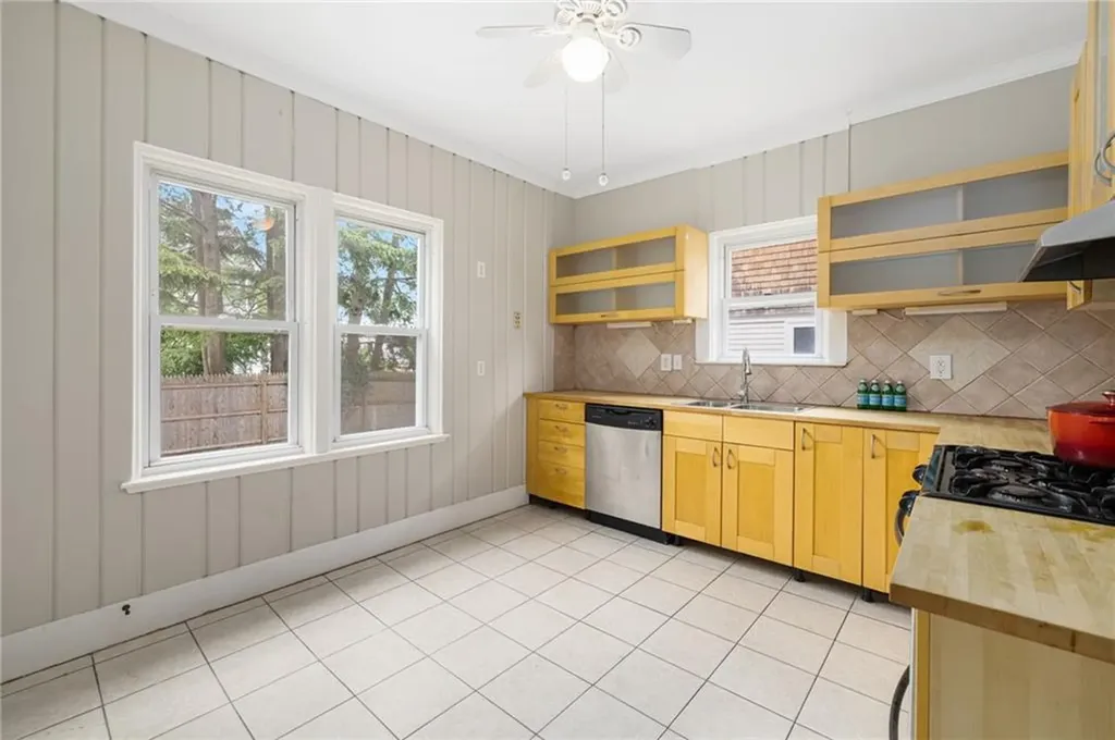 31 Windsor Road Cranston RI 02905