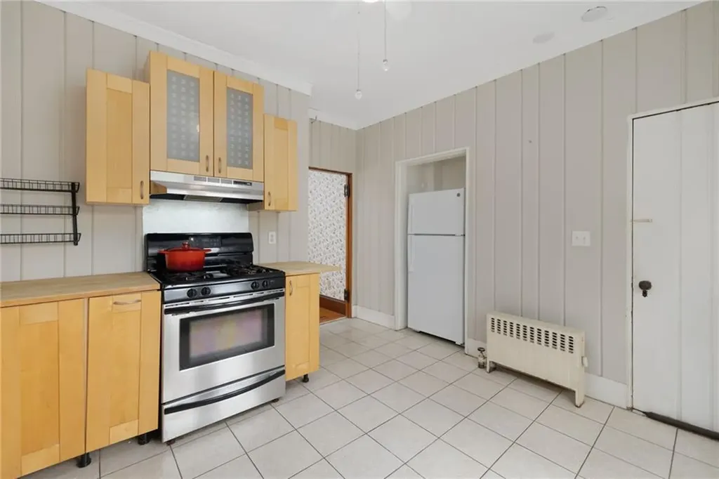 31 Windsor Road Cranston RI 02905