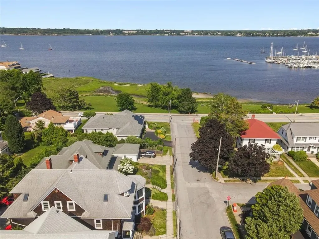 31 Windsor Road Cranston RI 02905