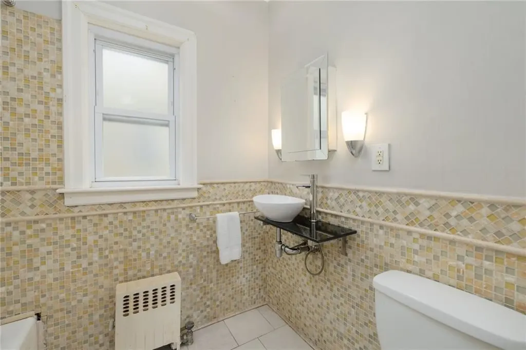 31 Windsor Road Cranston RI 02905