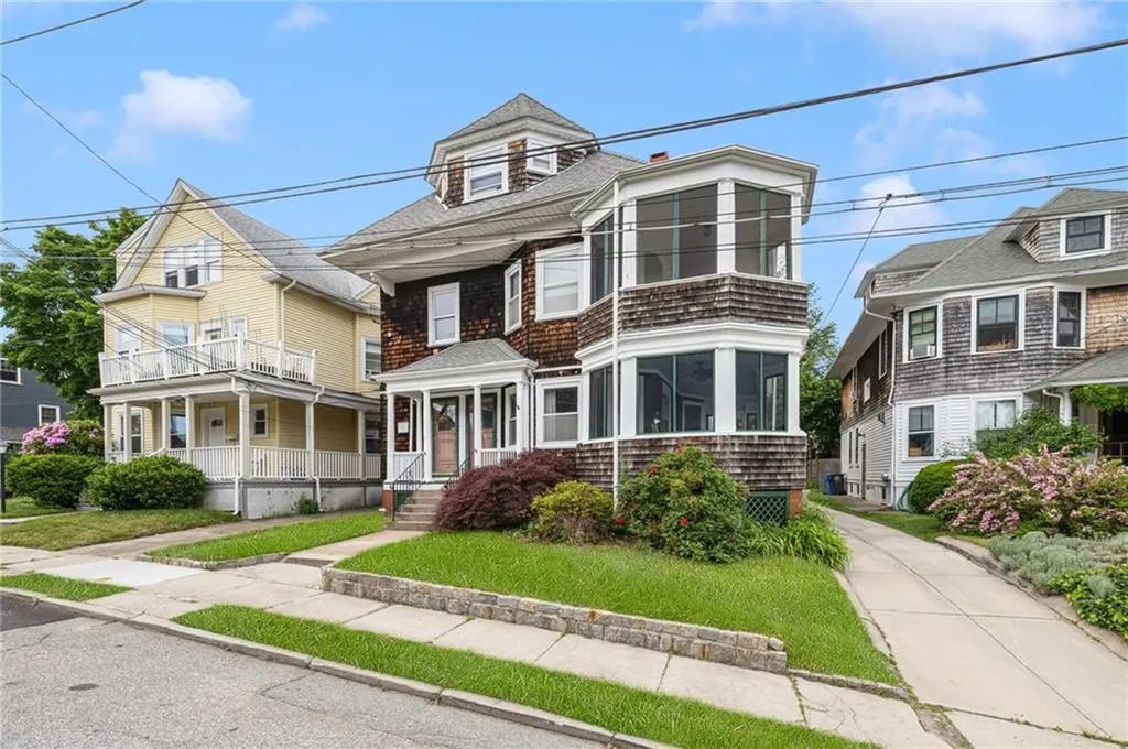 31 Windsor Road Cranston RI 02905