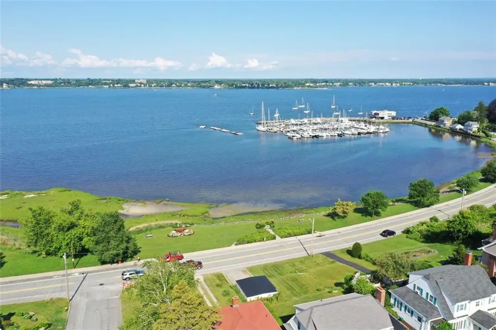 31 Windsor Road Cranston RI 02905