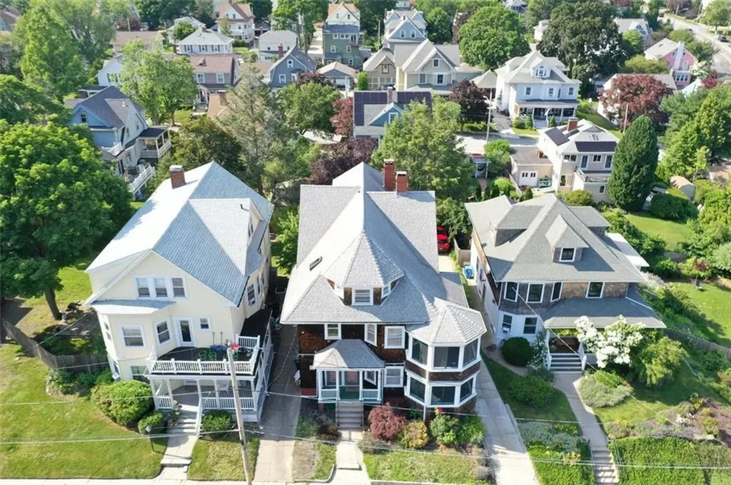 31 Windsor Road Cranston RI 02905