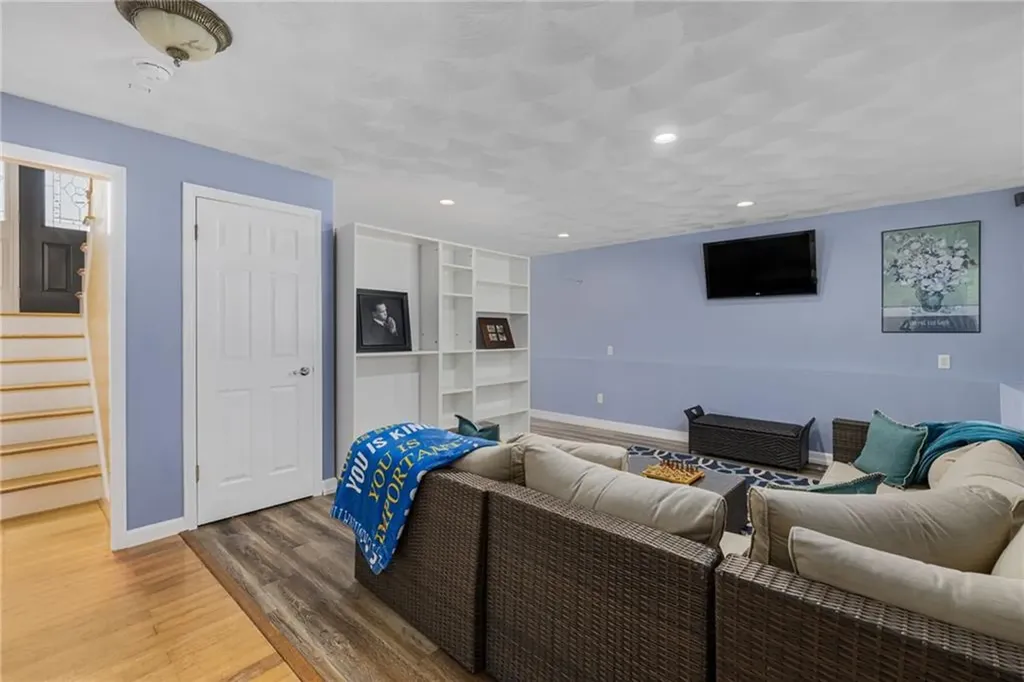 111 South Comstock Parkway Cranston RI 02921