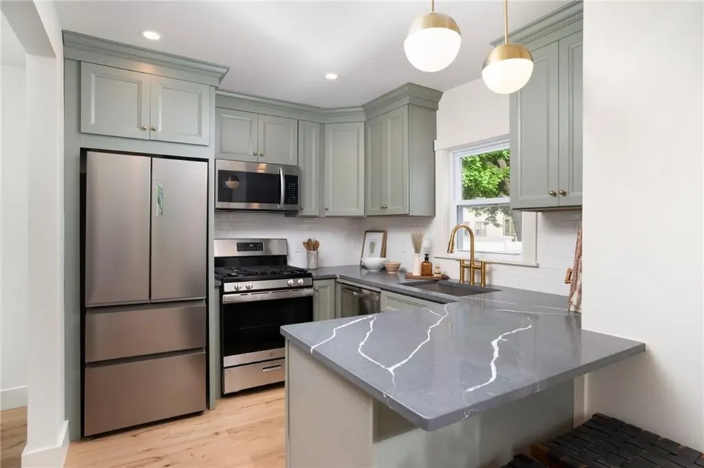 54 Grand View Street Providence RI 02906