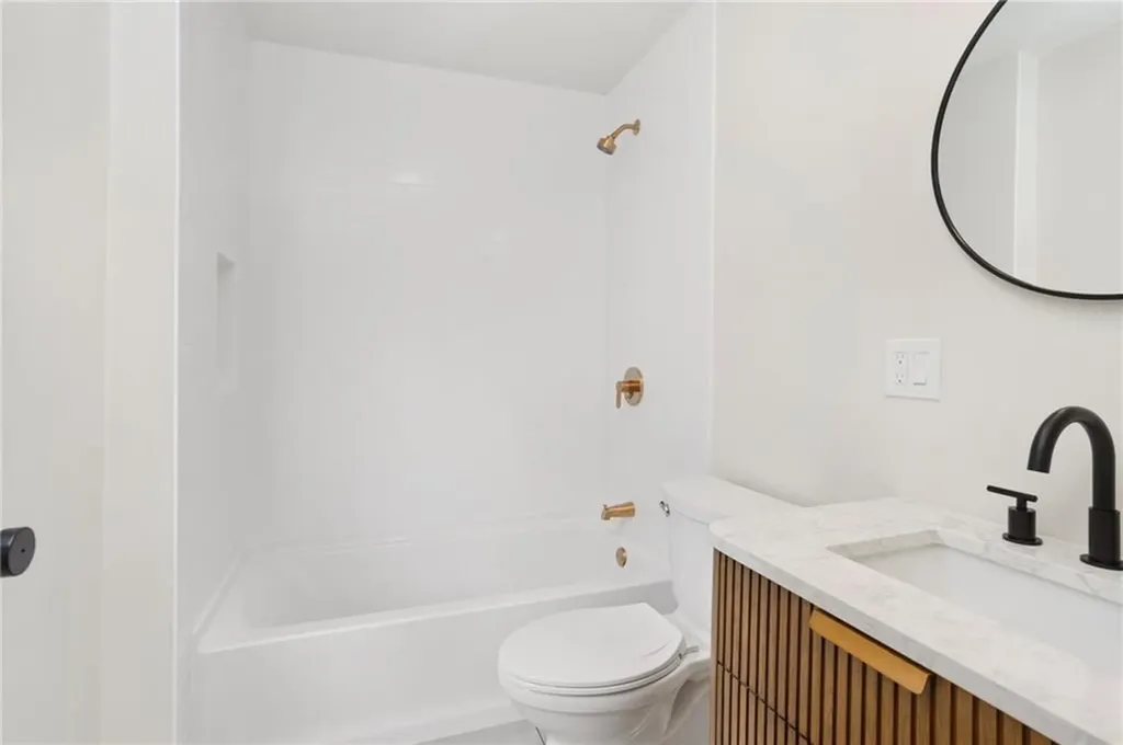 54 Grand View Street Providence RI 02906