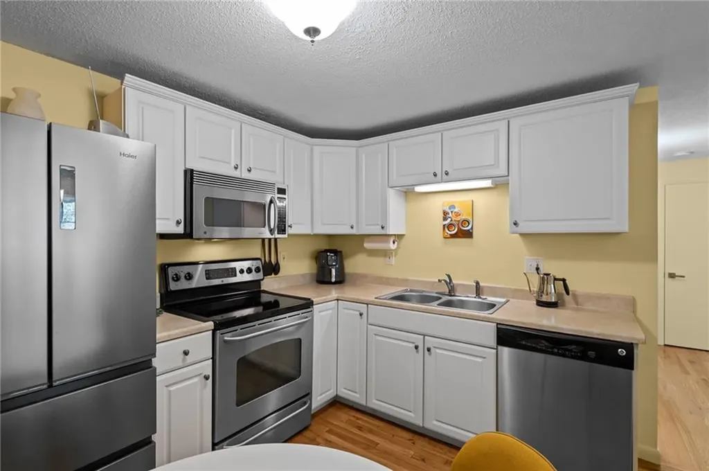 4080 Post Road Warwick RI 02886