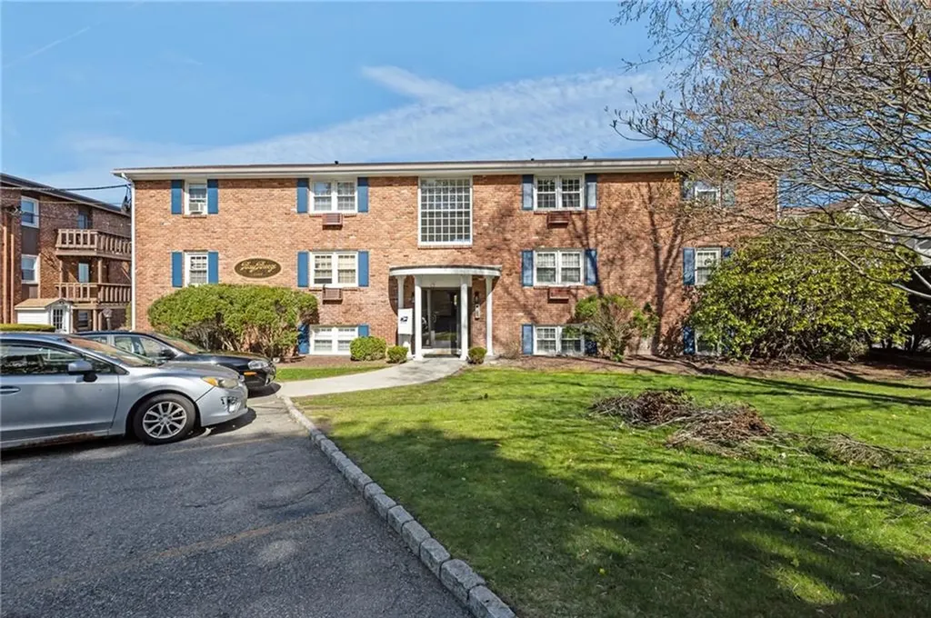 4080 Post Road Warwick RI 02886