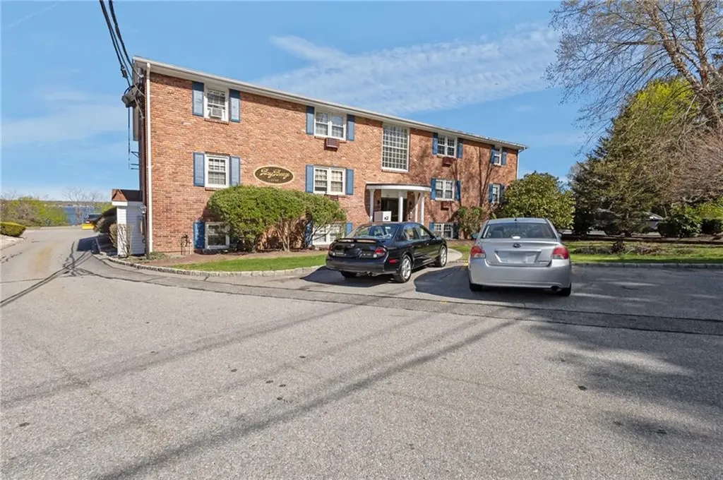 4080 Post Road Warwick RI 02886