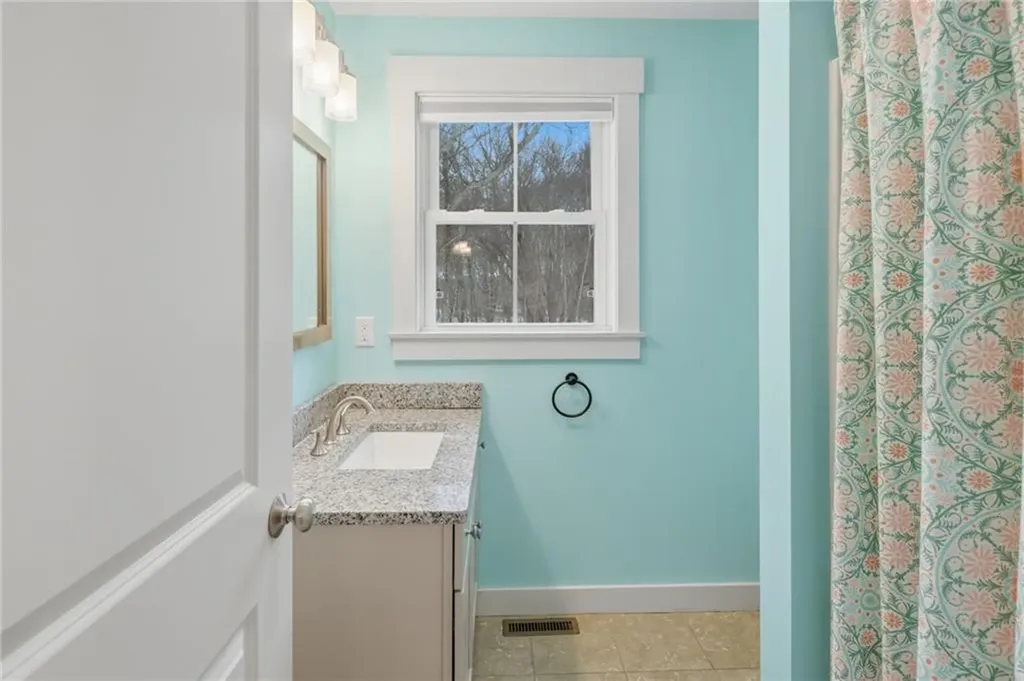 12 Park Avenue Narragansett RI 02882