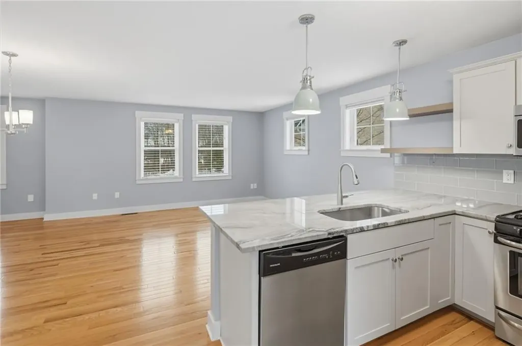 12 Park Avenue Narragansett RI 02882