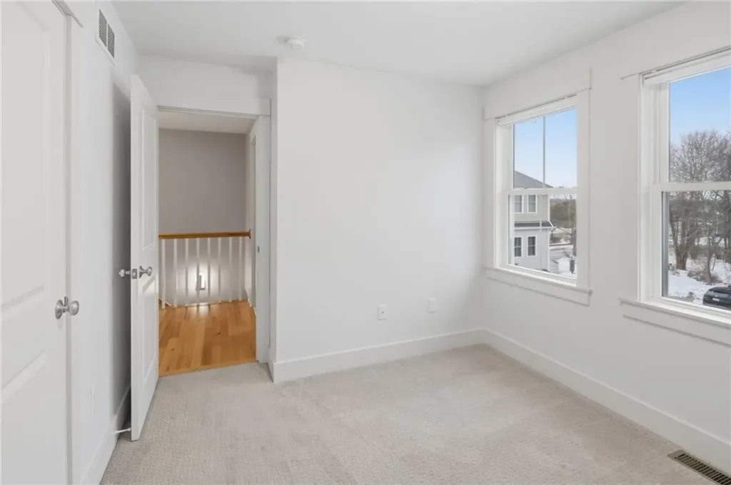 12 Park Avenue Narragansett RI 02882