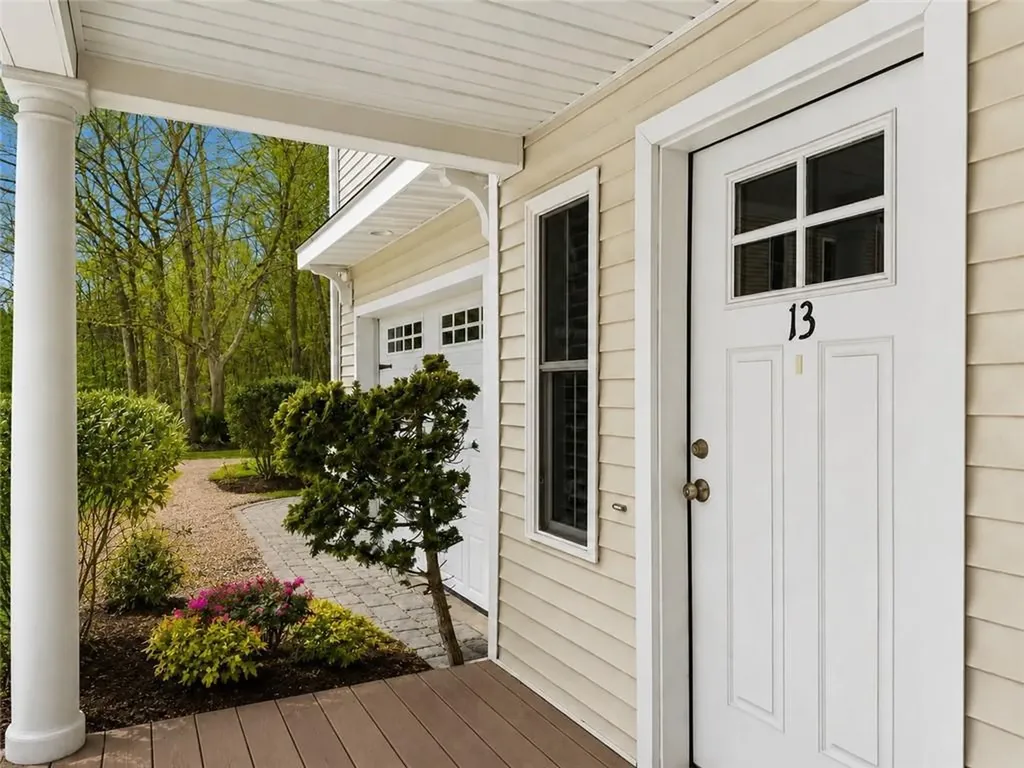 12 Park Avenue Narragansett RI 02882